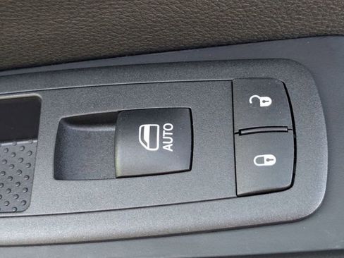 New 2026 Chrysler Pacifica Limited image 35