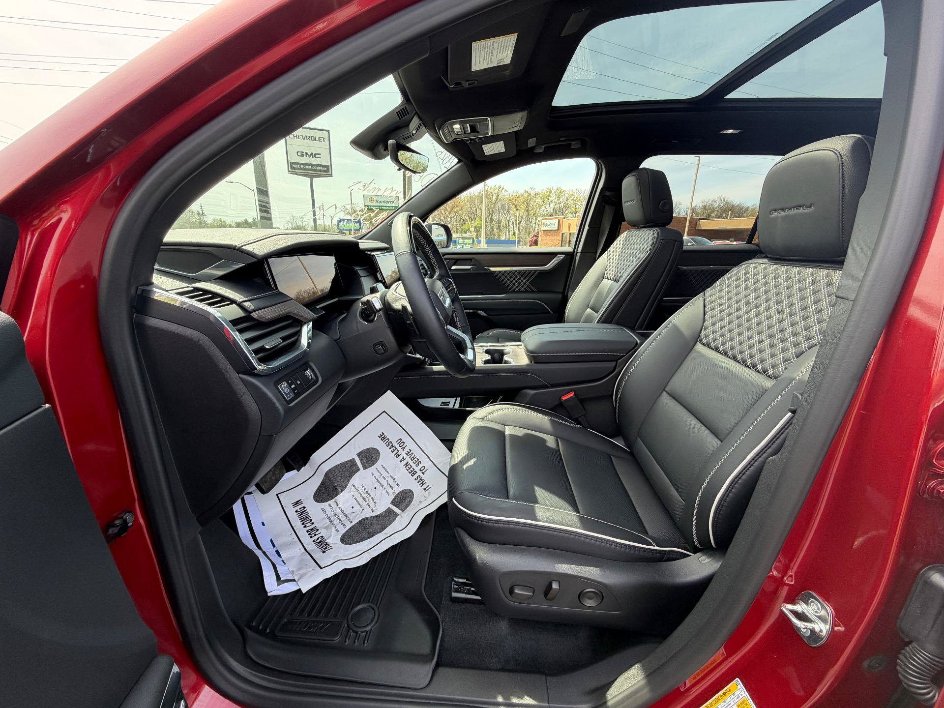 Used 2026 GMC Acadia Denali w/ Super Cruise Package FWD image 10