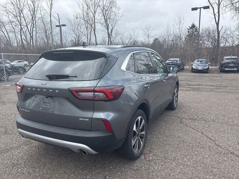 Used 2024 Ford Escape Platinum image 5