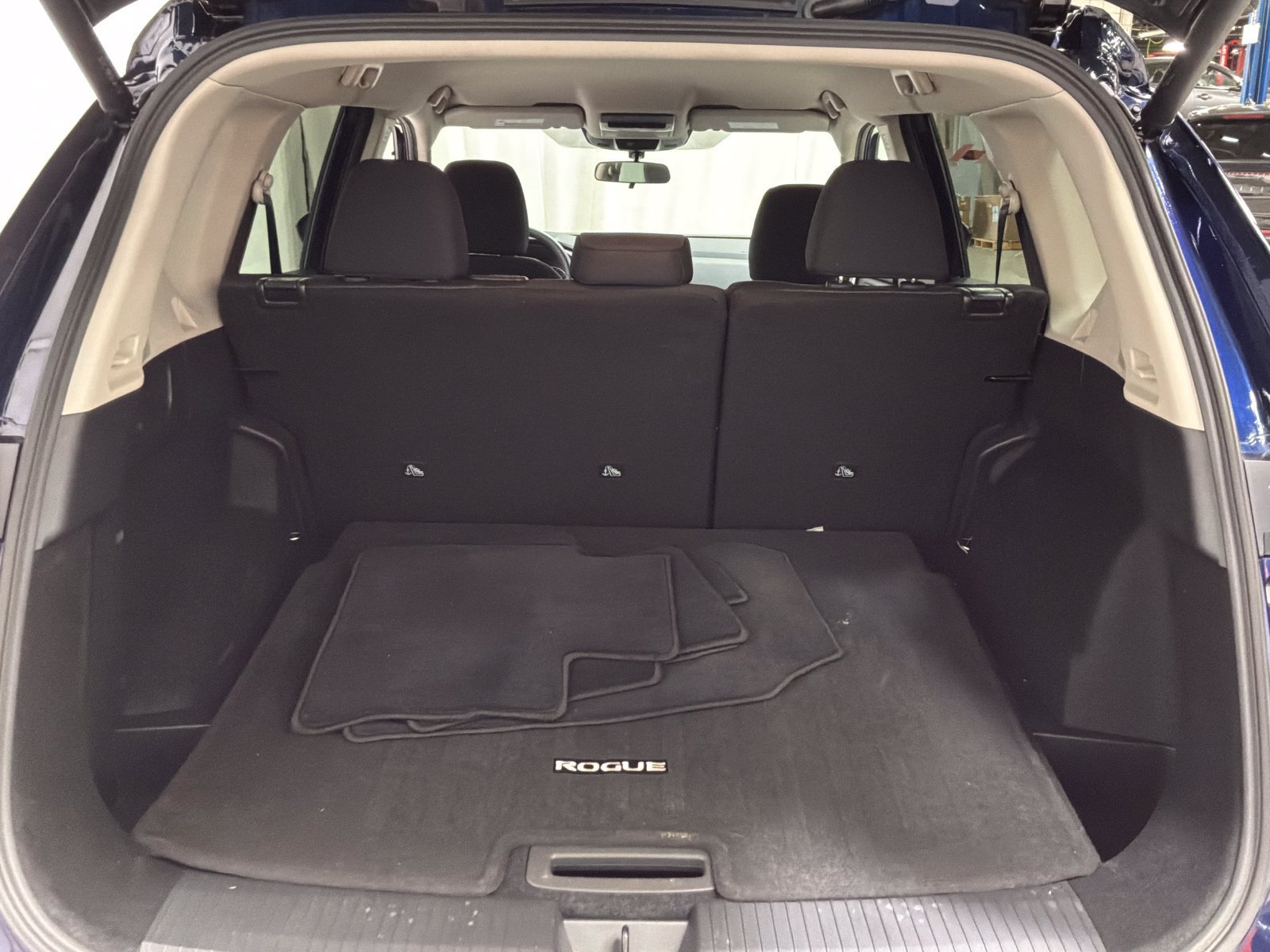 Used 2026 Nissan Rogue SV w/ Cold Weather Package AWD/4WD image 25