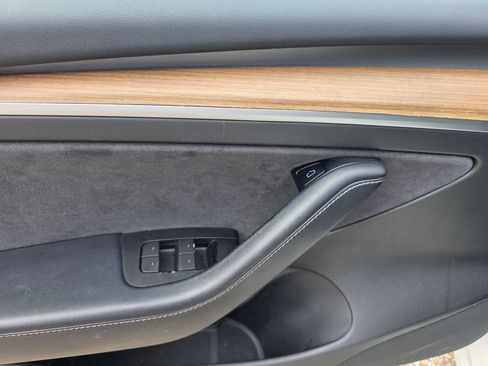 Used 2022 Tesla Model 3 Standard Range RWD image 15