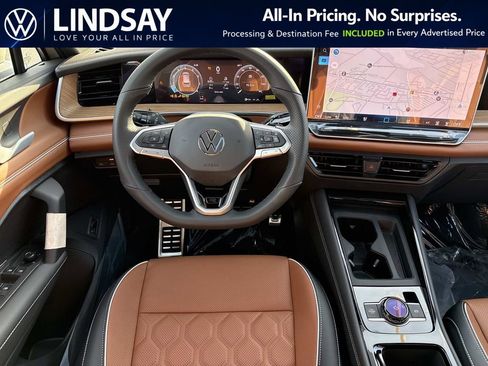 New 2026 Volkswagen Tiguan SEL R-Line AWD/4WD image 12