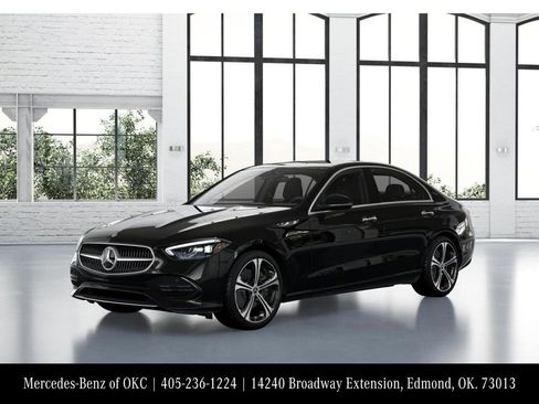 Used 2025 Mercedes-Benz C 300 Sedan image 39