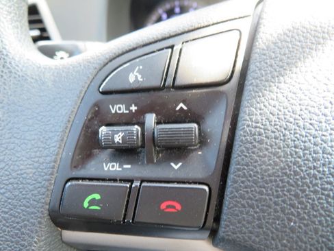 Used 2017 Hyundai Tucson SE image 23