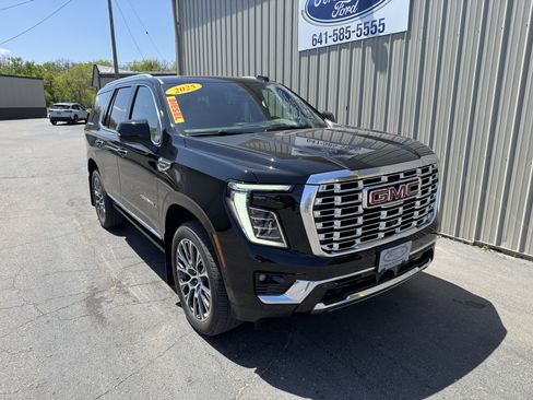 Used 2025 GMC Yukon Denali w/ Denali Reserve Package AWD/4WD image 5