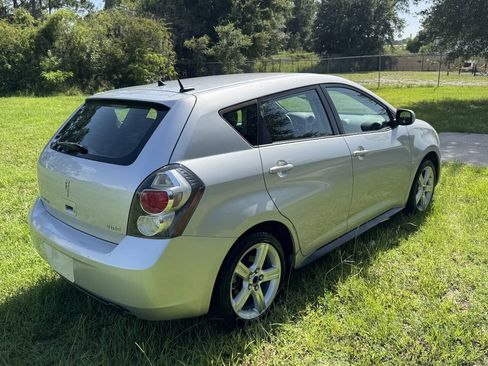 Used 2009 Pontiac Vibe w/ Preferred Package FWD image 6