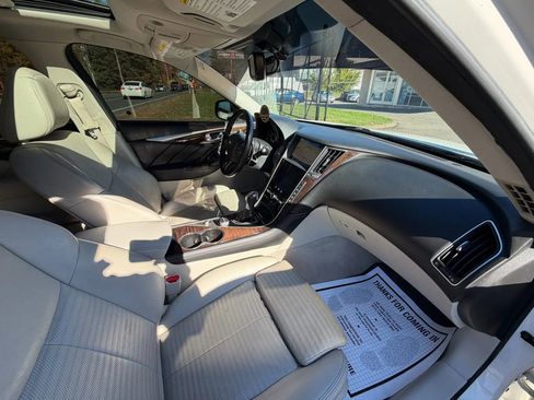 Used 2015 INFINITI Q50 Sport w/ Deluxe Touring Package image 12