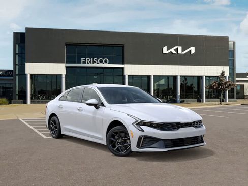 New 2026 Kia K5 LXS FWD image 8