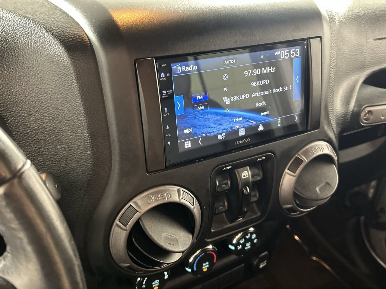 Used 2018 Jeep Wrangler Unlimited Sport S AWD/4WD image 16