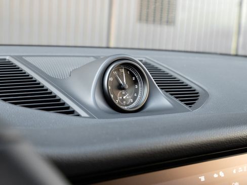 Used 2026 Porsche Macan image 23