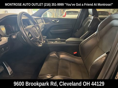 Used 2019 Volvo XC60 T6 R-Design AWD/4WD image 2