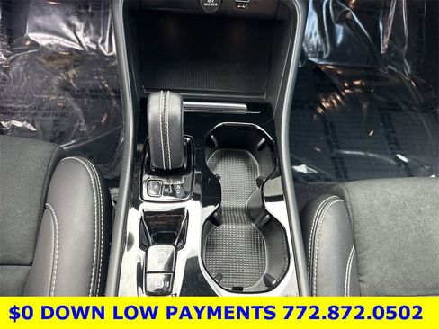 Used 2021 Volvo XC40 T5 R-Design w/ Protection Package Premier image 21