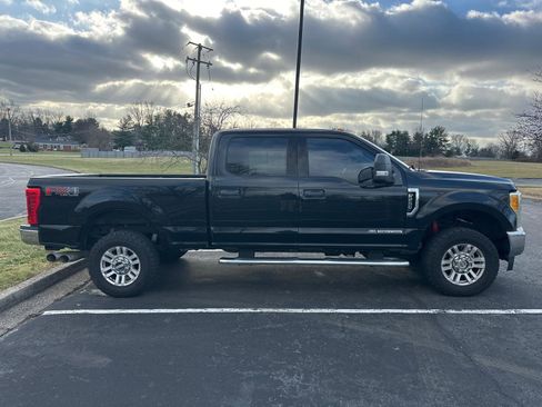 Used 2017 Ford F250 XLT w/ XLT Value Package image 10