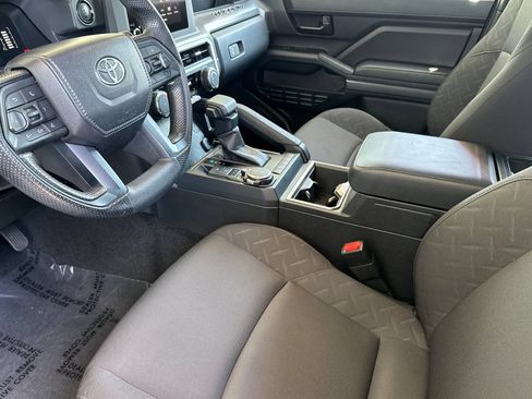 Certified 2024 Toyota Tacoma SR5 AWD/4WD image 12