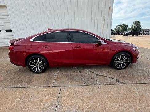 Used 2025 Chevrolet Malibu RS w/ LPO, Floor Liner Package FWD image 27