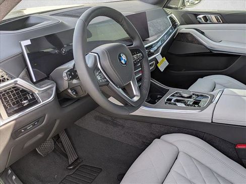 Used 2026 BMW X5 xDrive40i w/ Climate Comfort Package AWD/4WD image 3