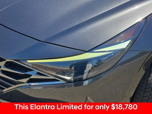 Used 2022 Hyundai Elantra Limited FWD image 38