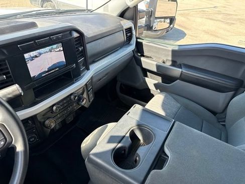 Used 2023 Ford F250 XLT w/ FX4 Off-Road Package AWD/4WD image 23