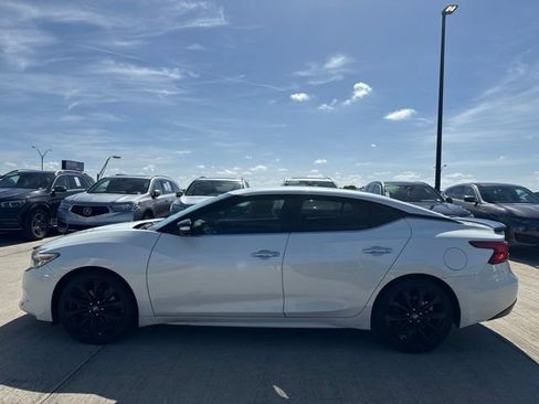 Used 2017 Nissan Maxima SR w/ Midnight Edition FWD image 6