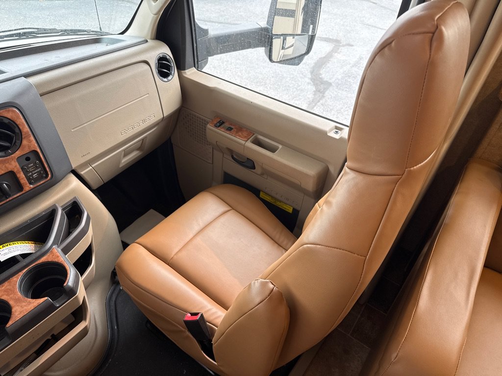 Used 2016 Ford E-450 and Econoline 450 Super Duty w/ Motorhome Prep Package RWD image 16