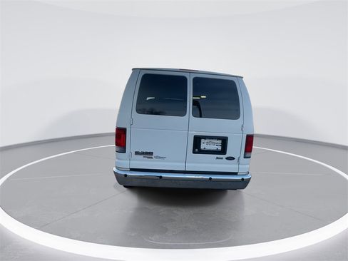 Used 2013 Ford E-350 and Econoline 350 XLT image 7
