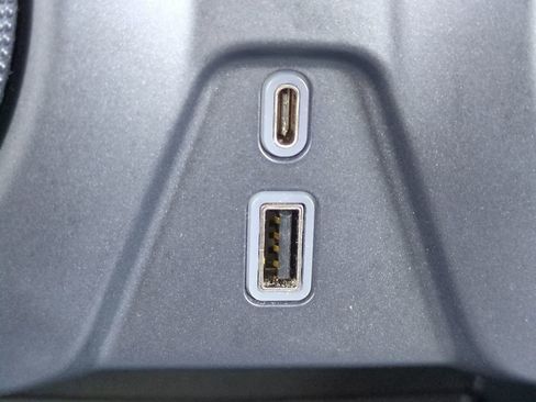 Used 2022 Chevrolet Blazer Premier w/ Enhanced Convenience Package image 23