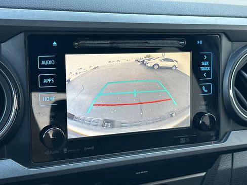 Used 2019 Toyota Tacoma TRD Sport image 20