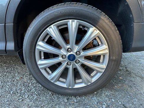 Used 2019 Ford Escape SEL AWD/4WD image 12
