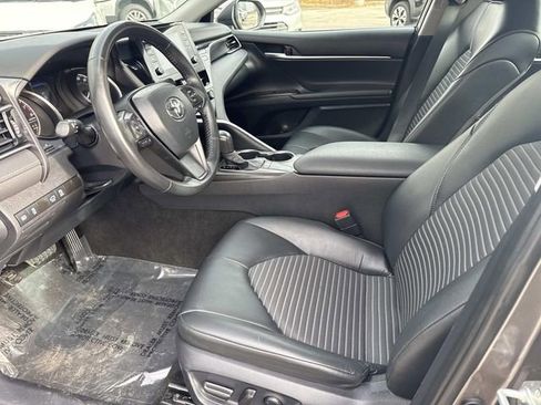 Used 2024 Toyota Camry SE image 19