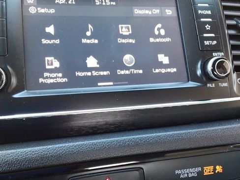 Used 2020 Kia Sedona LX FWD image 21