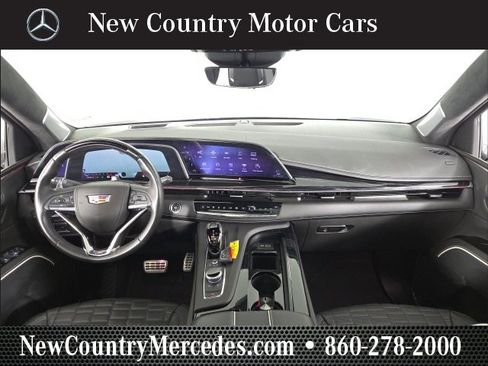 Used 2023 Cadillac Escalade V w/ LPO, ONYX Package image 27