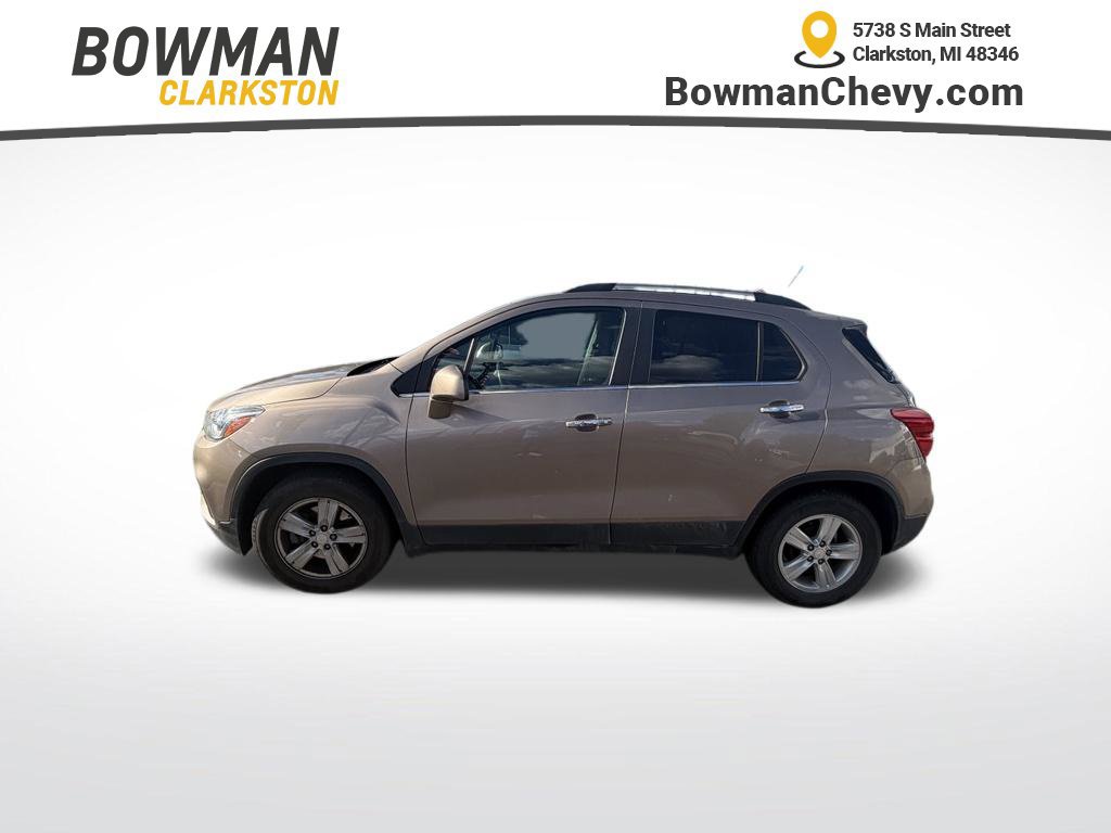 Used 2018 Chevrolet Trax LT w/ LT Convenience Package FWD image 1