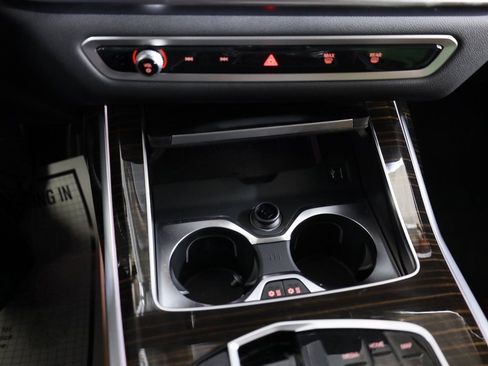 Used 2026 BMW X7 M60i image 21