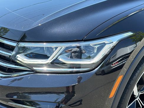 Used 2023 Volkswagen Tiguan SEL R-Line AWD/4WD image 7
