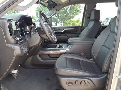 Used 2025 Chevrolet Silverado 2500 LTZ w/ LTZ Texas Edition AWD/4WD image 19