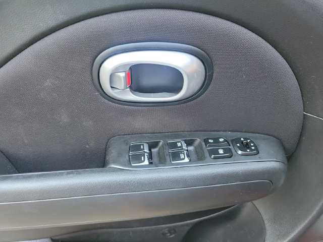 Used 2019 Kia Soul + FWD image 12