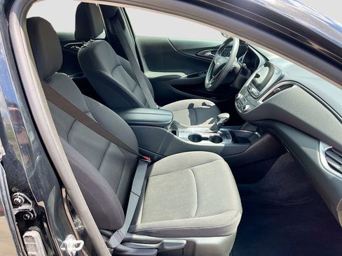 Used 2022 Chevrolet Malibu LT FWD image 30