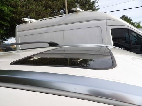 Used 2021 Toyota Highlander XLE image 14