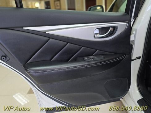 Used 2020 INFINITI Q50 Luxe image 16