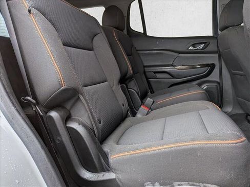 Used 2023 GMC Acadia AT4 image 22
