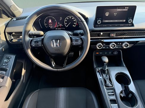 Used 2025 Honda Civic Sport image 16