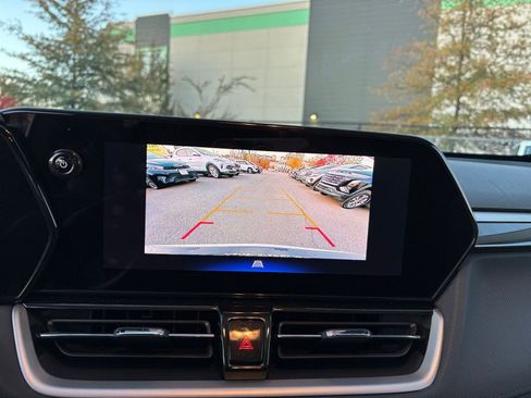 Used 2025 Chevrolet TrailBlazer LT image 17