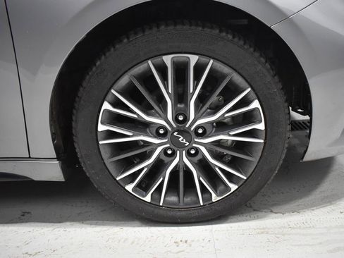 Used 2024 Kia Forte GT-Line image 10