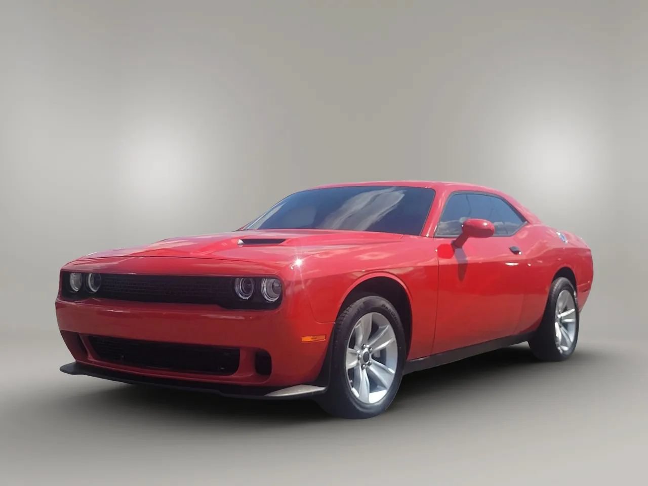 Used 2023 Dodge Challenger SXT RWD image 17