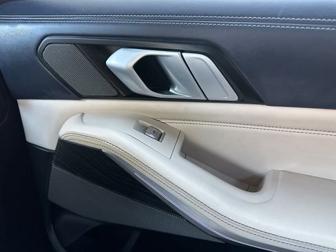 Used 2020 BMW X7 xDrive40i w/ M Sport Package image 30