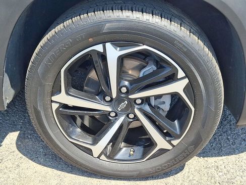 Used 2023 Chevrolet TrailBlazer RS w/ Convenience Package AWD/4WD image 9