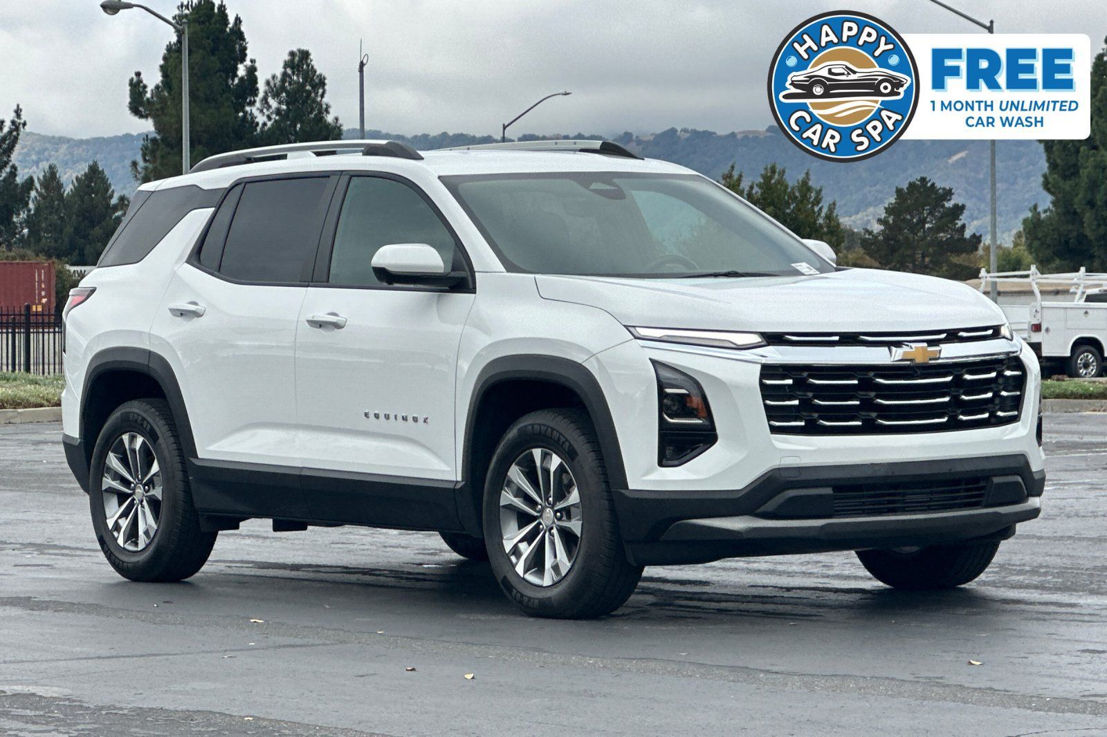 Used 2025 Chevrolet Equinox LT w/ Convenience Package II AWD/4WD image 1