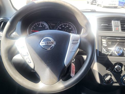 Used 2015 Nissan Versa SV FWD image 27