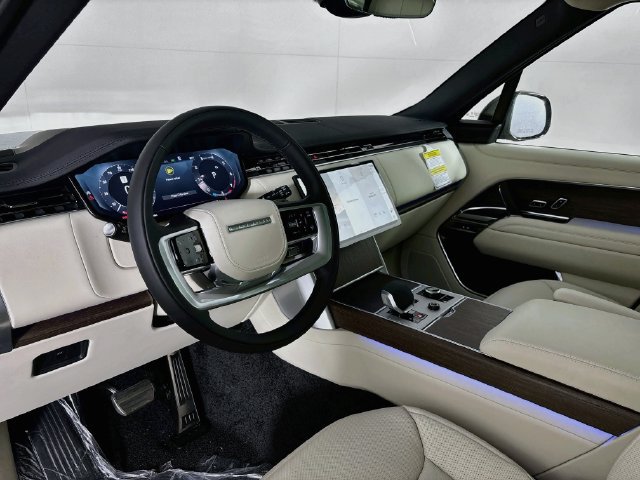 New 2027 Land Rover Range Rover Long Wheelbase SE AWD/4WD image 9
