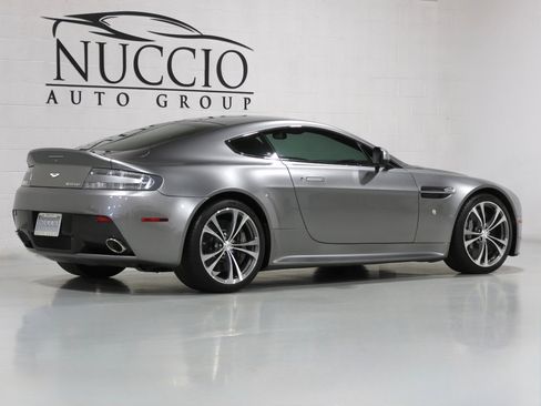 Used 2012 Aston Martin V12 Vantage Coupe image 44